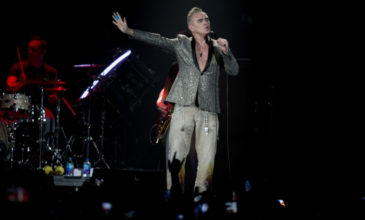 Ο Morrissey παροτρύνει τον Πέδρο Σάντσεθ, να απαγορεύσει τις ταυρομαχίες στην Ισπανία