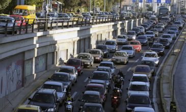 Αγοραστός: Ανεφάρμοστο το νέο νομοσχέδιο για τις άδειες οδήγησης