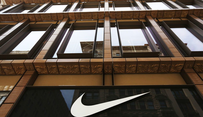 Πόσο κόστισε το λογότυπο της Nike και τι έγινε δέκα χρόνια μετά