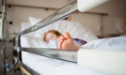 Τραγωδία στη Ρόδο: Από σπάνια γονιδιακή εγκεφαλίτιδα «έφυγε» το 5χρονο κοριτσάκι