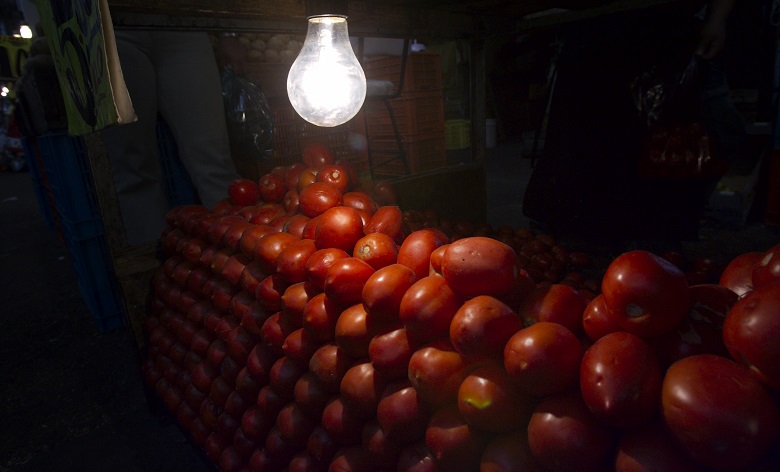 Δέσμευσαν πάνω από 8.680 κιλά ντομάτες, αχλάδια και ροδάκινα