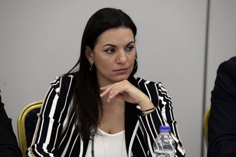 «Δεν θα κατέβω υποψήφια στο δήμο Αθηναίων»