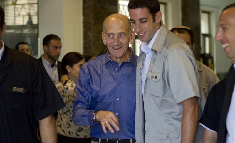 Αποφυλακίστηκε ο πρώην πρωθυπουργός του Ισραήλ