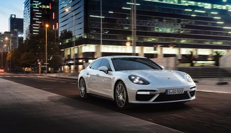 Η Porsche επενδύει πάνω από 6 δισ. ευρώ στην ηλεκτρική κινητικότητα