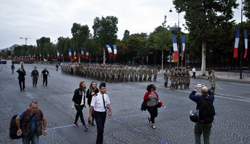 Γαλλία: 93.000 αστυνομικοί επί ποδός για την 14η Ιουλίου