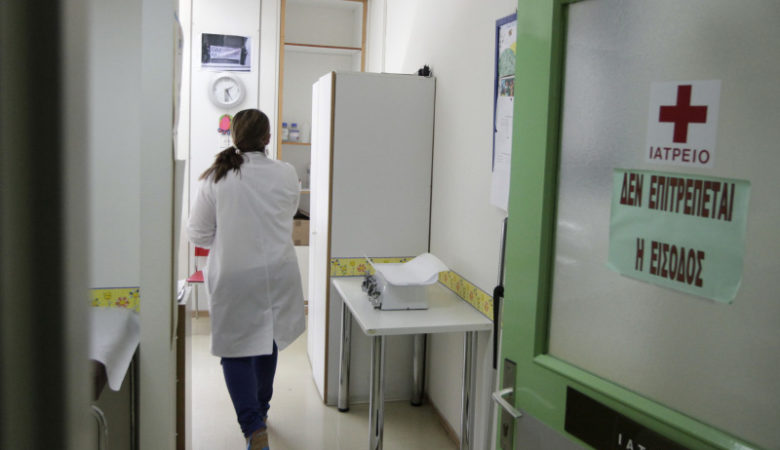 Τρίωρη στάση εργασίας στα νοσοκομεία της Αττικής