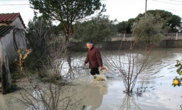 Βούλιαξαν οι Σοφάδες από την κακοκαιρία