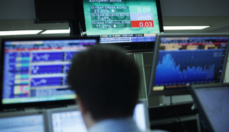 Τα ελληνικά ομόλογα διχάζουν τους επενδυτές: Ευκαιρία ή κίνδυνος;