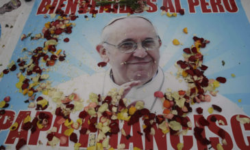 Η φαντασμαγορική άφιξη Πάπα στο Περού