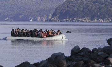 Αποβιβάστηκαν στις Οινούσσες 33 Τούρκοι και ζήτησαν πολιτικό άσυλο