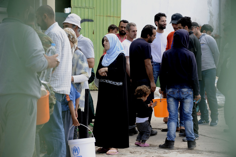 Πρόσφυγες στη Θεσσαλονίκη κινούνται προς τα βόρεια σύνορα
