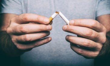 Μείωση ρεκόρ των καπνιστών στην Ελλάδα