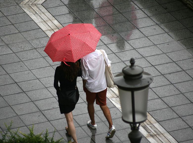 Βροχές και καταιγίδες σε όλη την Ελλάδα