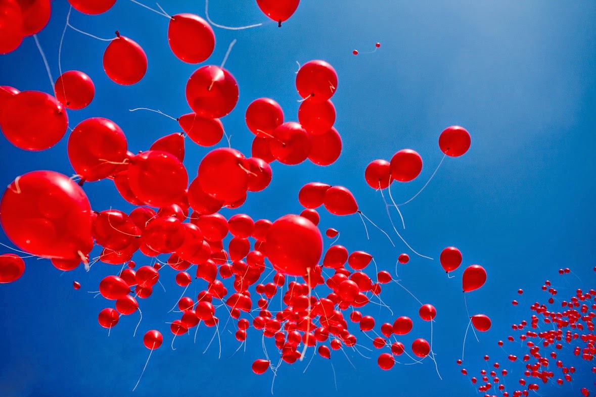 Γεμίζει με κόκκινα μπαλόνια ο ουρανός της Αθήνας αύριο Πέμπτη