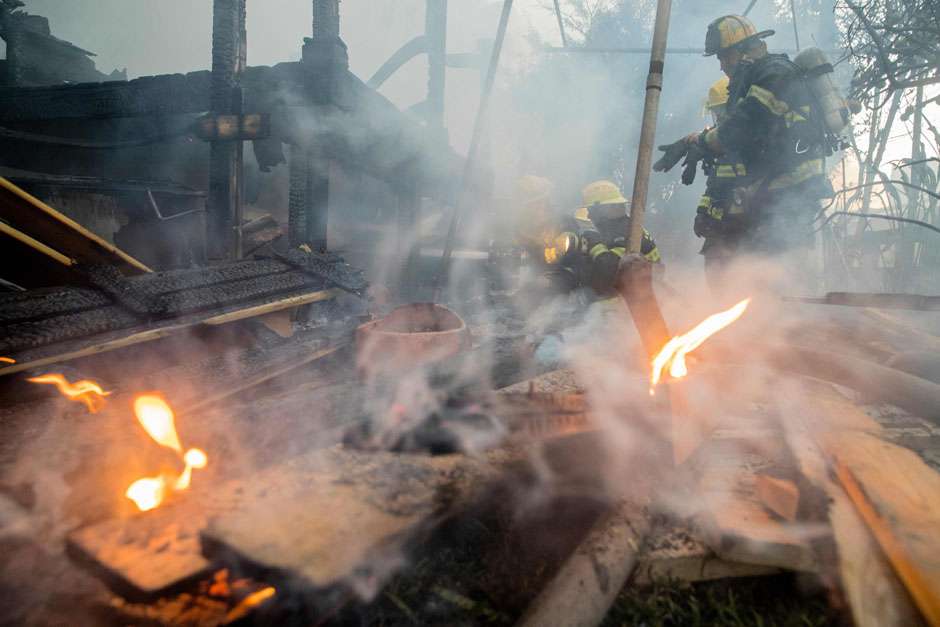 Στις φλόγες δεκάδες σπίτια σε συνοικία της Μόσχας