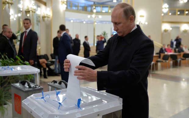 Η Μόσχα κατηγορεί τις ΗΠΑ ότι προσπαθούν να αναμειχθούν στις προεδρικές εκλογές στη Ρωσία