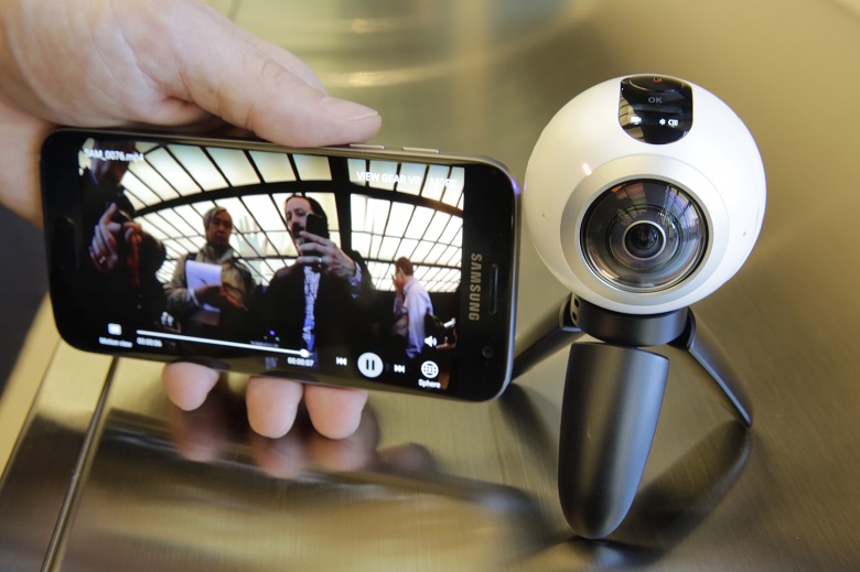 Η νέα κάμερα Samsung Gear 360 στα ελληνικά… ράφια