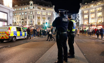 Νεκρός άνδρας από αστυνομικά πυρά στο Λονδίνο