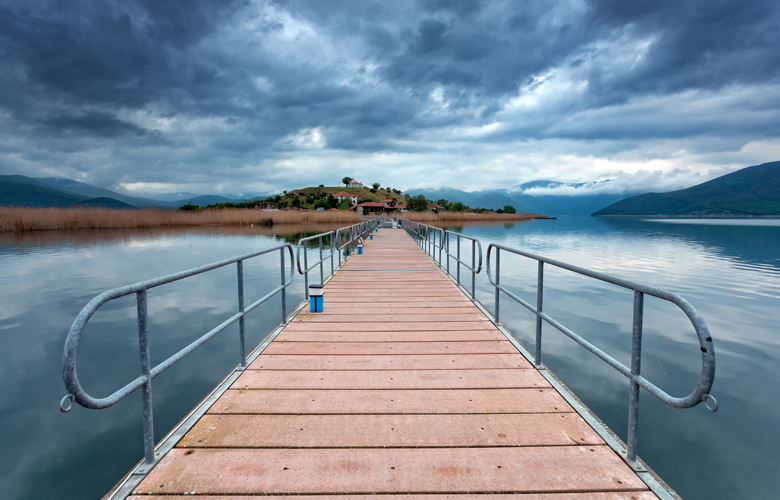 Άγιος Αχίλλειος, το δεύτερο κατοικημένο νησί λίμνης στην Ελλάδα – News.gr
