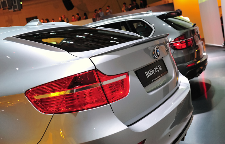 Η γερμανική αυτοκινητοβιομηχανία BMW ανακαλεί μοντέλα X5 και X6