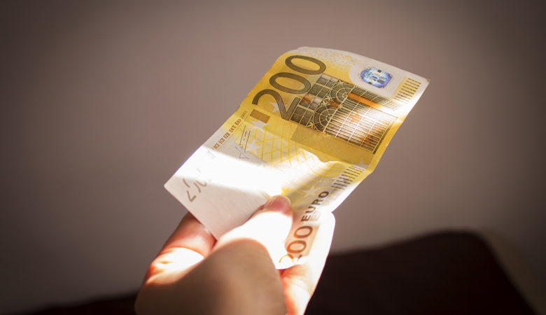 Πώς δύο απατεώνες απέσπασαν 530.000 ευρώ από δύο επιχειρηματίες στην Κοζάνη