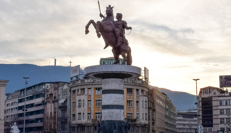 Τι θα γίνει με το άγαλμα του Μεγάλου Αλεξάνδρου στα Σκόπια