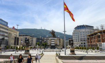 Έξι στους δέκα πολίτες της ΠΓΔΜ θέλουν λύση στο ζήτημα της ονομασίας