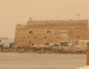 Αφρικανική σκόνη σκέπασε την Κρήτη – Σχεδόν 1.000 μικρογραμμάρια ανά κυβικό μέτρο αέρα