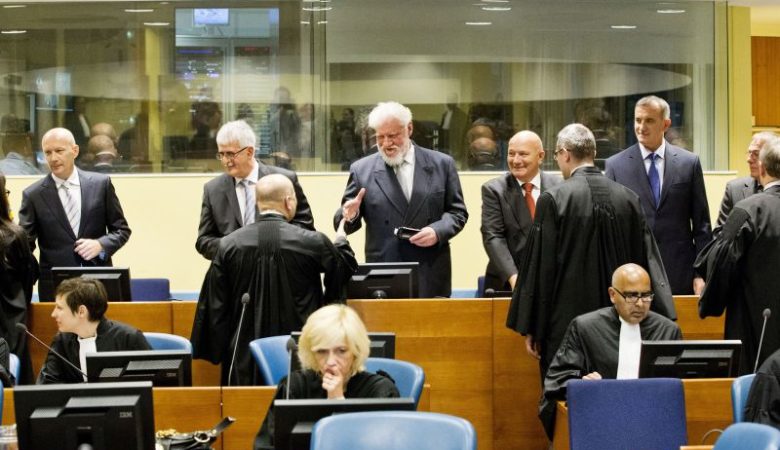 Τόπος εγκλήματος το δικαστήριο της Χάγης μετά την αυτοκτονία κατηγορούμενου