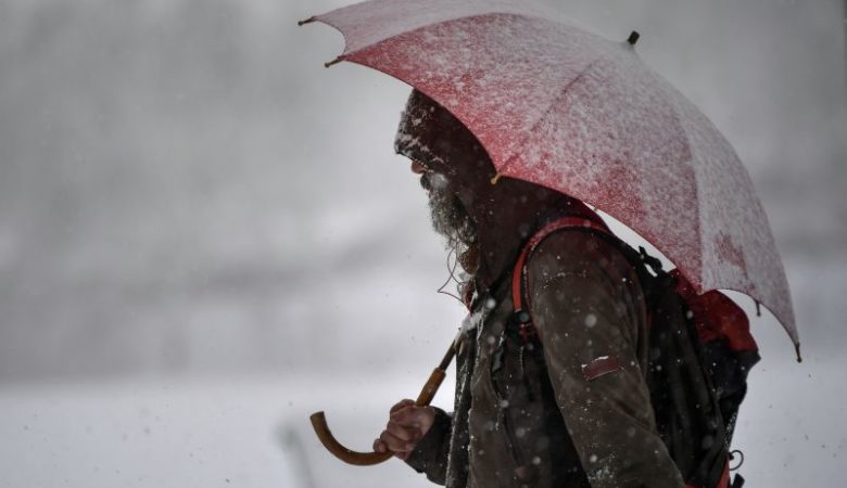 Καιρός: Βροχές, χιονοπτώσεις και ισχυροί άνεμοι στο μεγαλύτερο μέρος της χώρας
