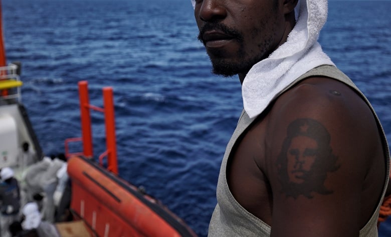 Μετανάστες απείλησαν πλήρωμα πλοίου για να μην επιστρέψουν στη Λιβύη