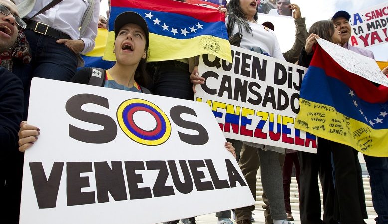 Σε καθεστώς επιλεκτικής χρεοκοπίας η Βενεζουέλα