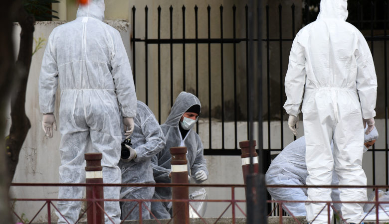 Έκλεισε προσωρινά η Χαριλάου Τρικούπη και γύρω δρόμοι στα Εξάρχεια, λόγω ύποπτου αντικειμένου