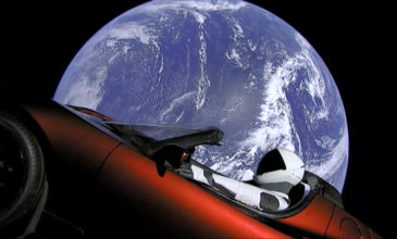 Το κατακόκκινο αυτοκίνητο της Tesla θα προσγειωθεί στη Γη σε 1.000.000 χρόνια!