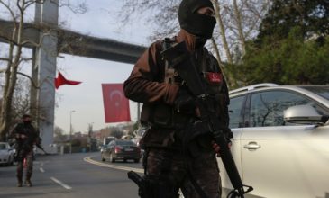 Ένοπλος ταμπουρώθηκε σε εμπορικό κέντρο της Κωνσταντινούπολης