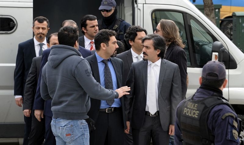 Άσυλο στην Ελλάδα για τον Τούρκο συγκυβερνήτη – Αφέθηκε ελεύθερος