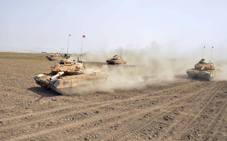 Ο τουρκικός στρατός βομβάρδισε στόχους στη Συρία