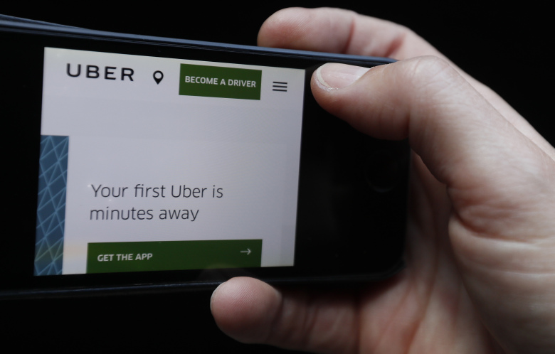 Με 500.000 υπογραφές ζητούν την άρση απαγόρευσης του Uber