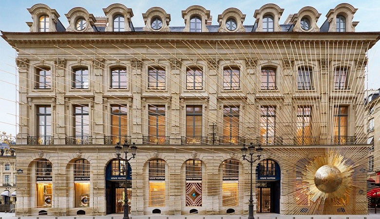 H Louis Vuitton επέστρεψε στο «παλάτι» της