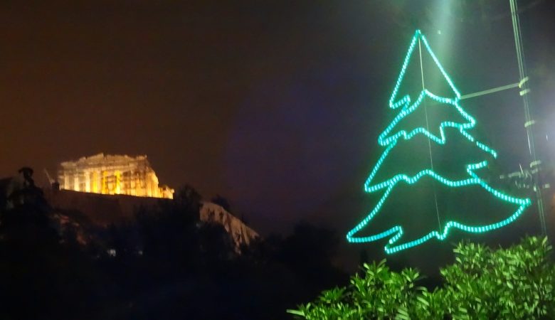 Ανάβει το χριστουγεννιάτικο δέντρο της Αθήνας την Τρίτη