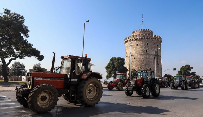 «Απόβαση» αγροτών στη Θεσσαλονίκη για το αυριανό συλλαλητήριο
