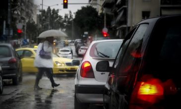 Κυκλοφοριακά προβλήματα στην Αθήνα από την βροχόπτωση