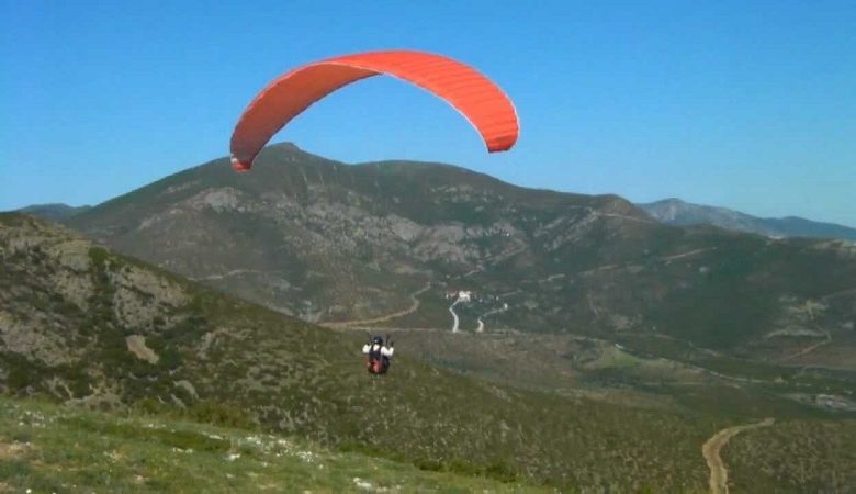 «Ουρανοκατέβατη» διακοπή ποδοσφαιρικού αγώνα