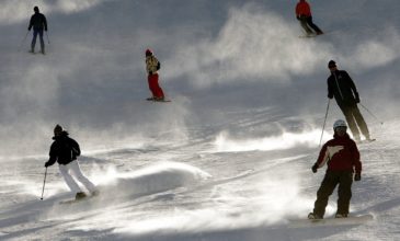Δύο σκιέρ τραυματίστηκαν από χιονοστιβάδα στην Ελβετία